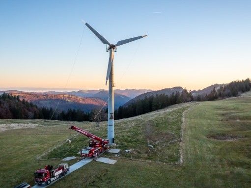 Abbau des Windkraftwerks in Grencheberg