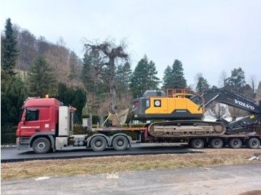 Bagger-Transport von Liestal nach Niederdorf